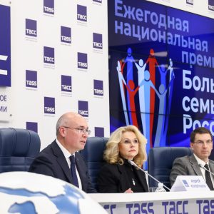 v rf budut provodit premiyu bolshaya semya rossii dlya predstaviteley smi